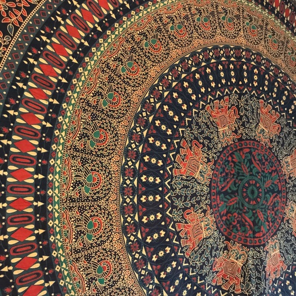 Urban Outfitters Tapestry - Picture 2 of 3